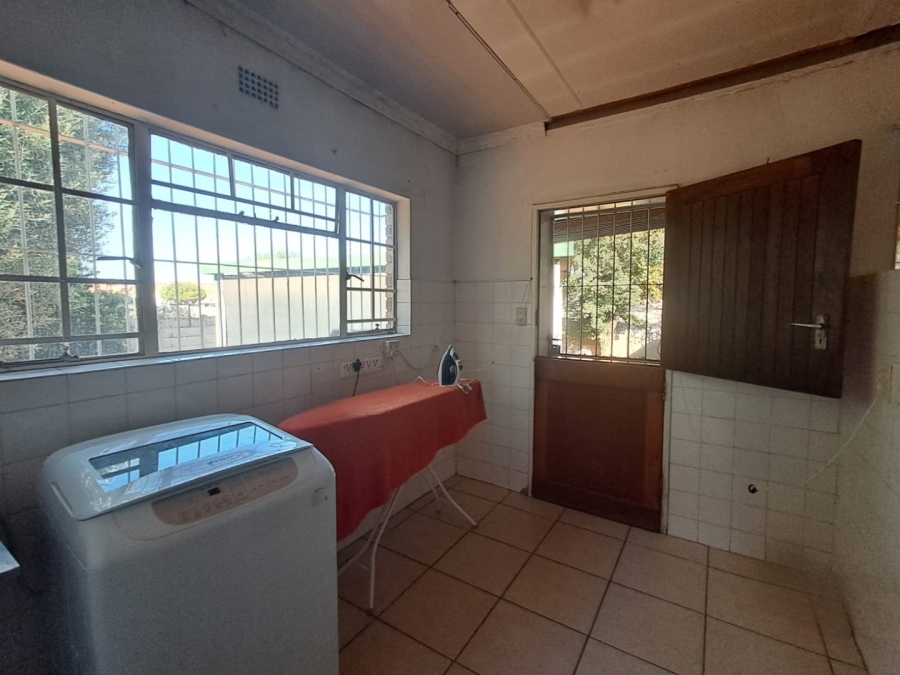 5 Bedroom Property for Sale in Vaalpark Free State